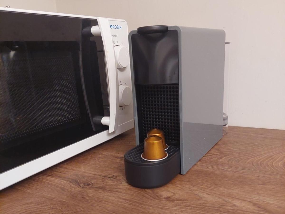 Tip Top Apartment Chalkís 객실 사진